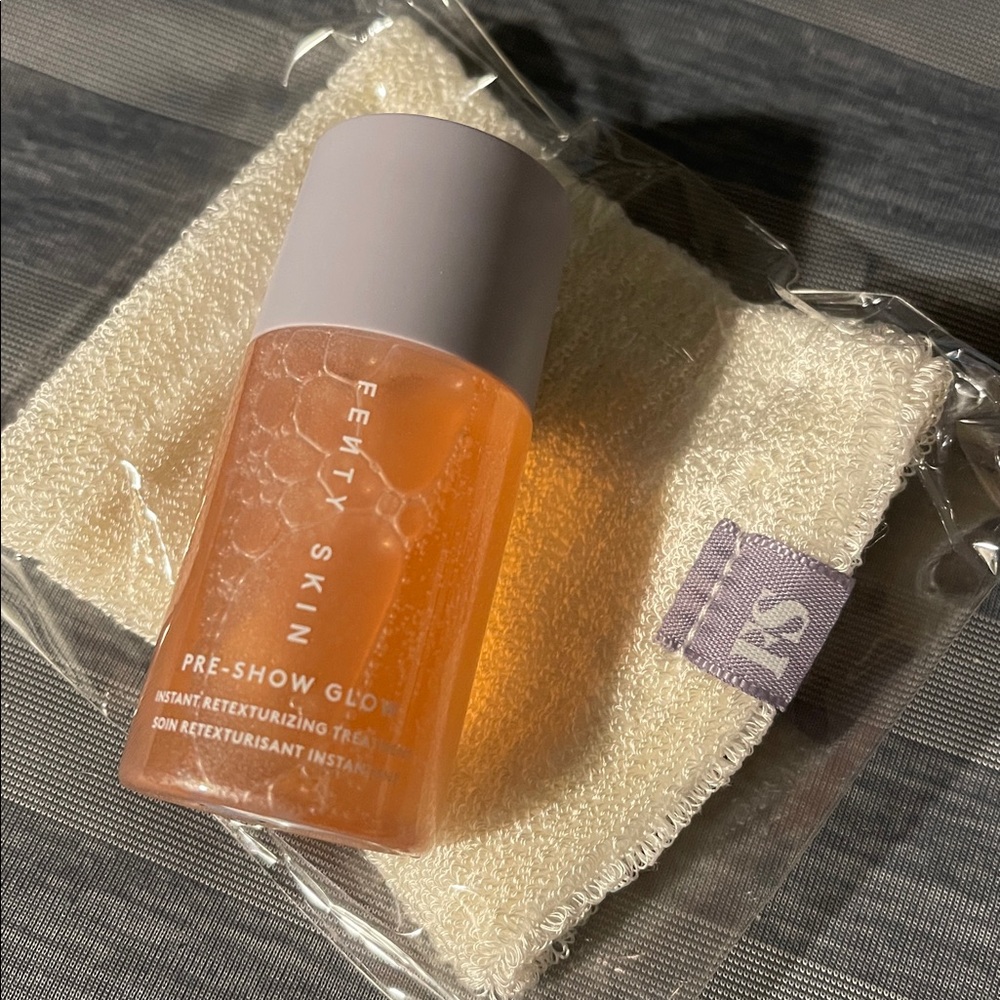 Fenty Skin Pre-Show Glow Instant Retexturizing Treatment - Picture 4 of 4